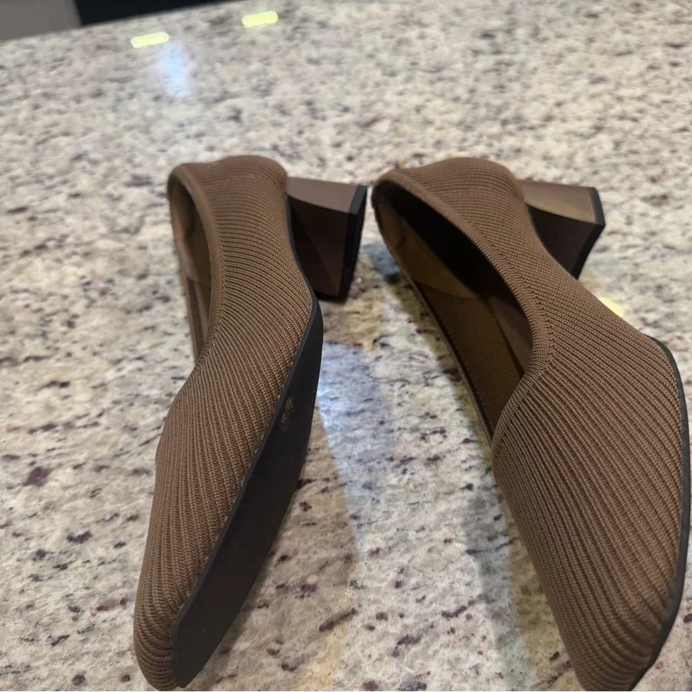 Elegant Brown Square-Toe Flats - Picture 6 of 9